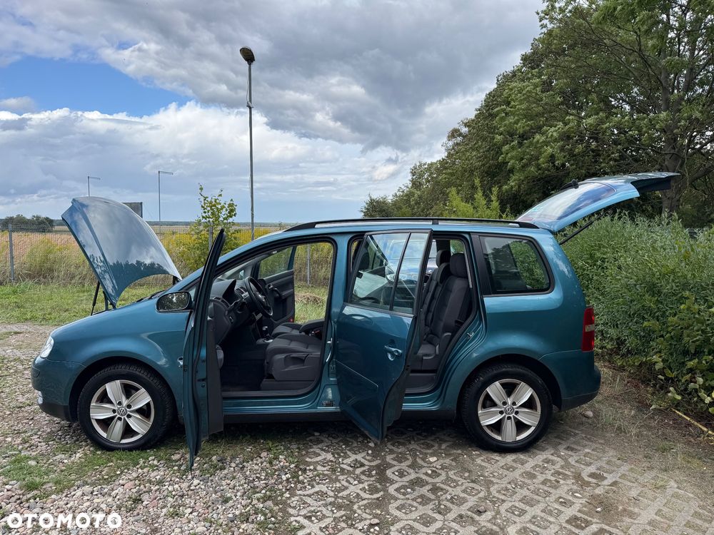 Volkswagen Touran 1.9 TDI DSG Trendline - 19