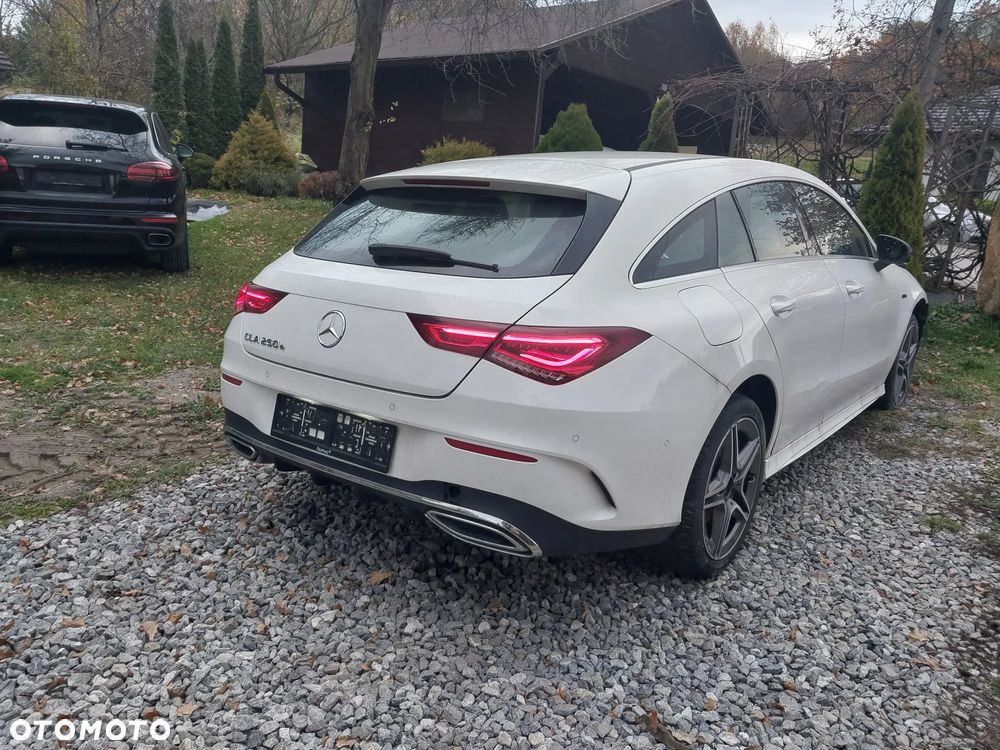 Mercedes-Benz CLA ver-250-e-phev-amg-line-8g--dct - 5