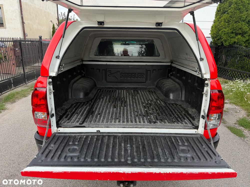 Toyota Hilux 2.4 D-4D Double Cab DLX 4x4 - 38