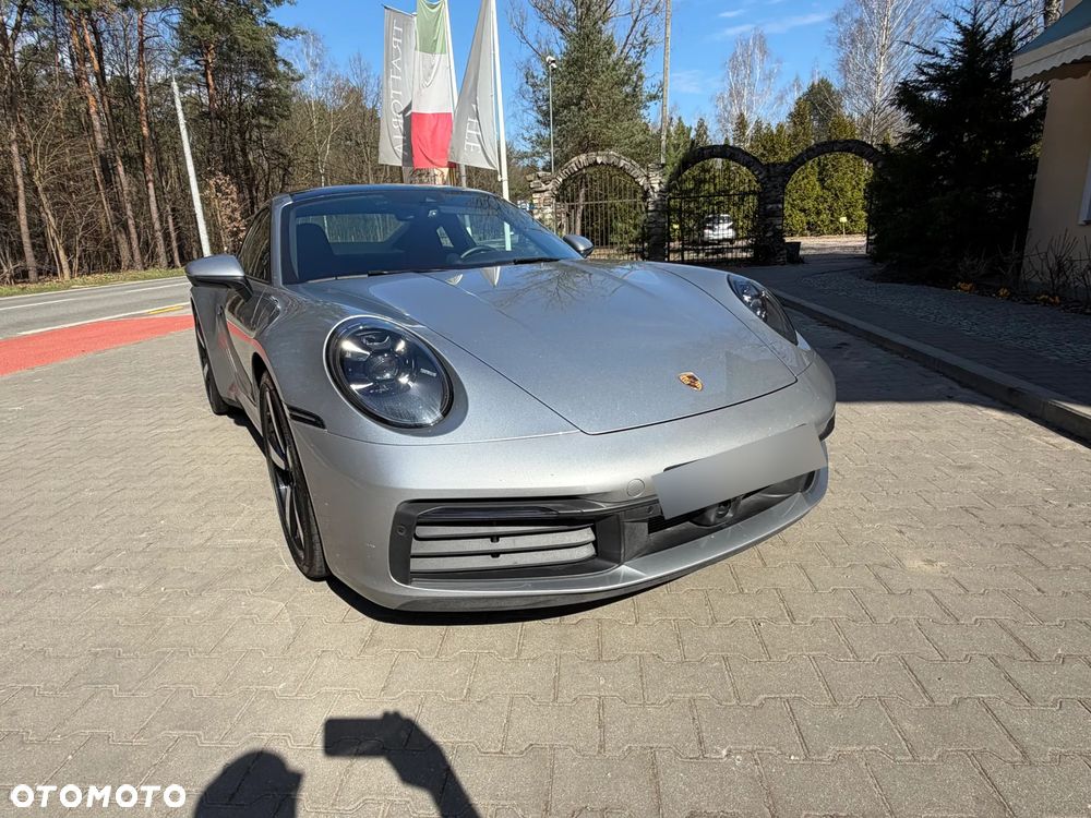 Porsche 911 Carrera - 4