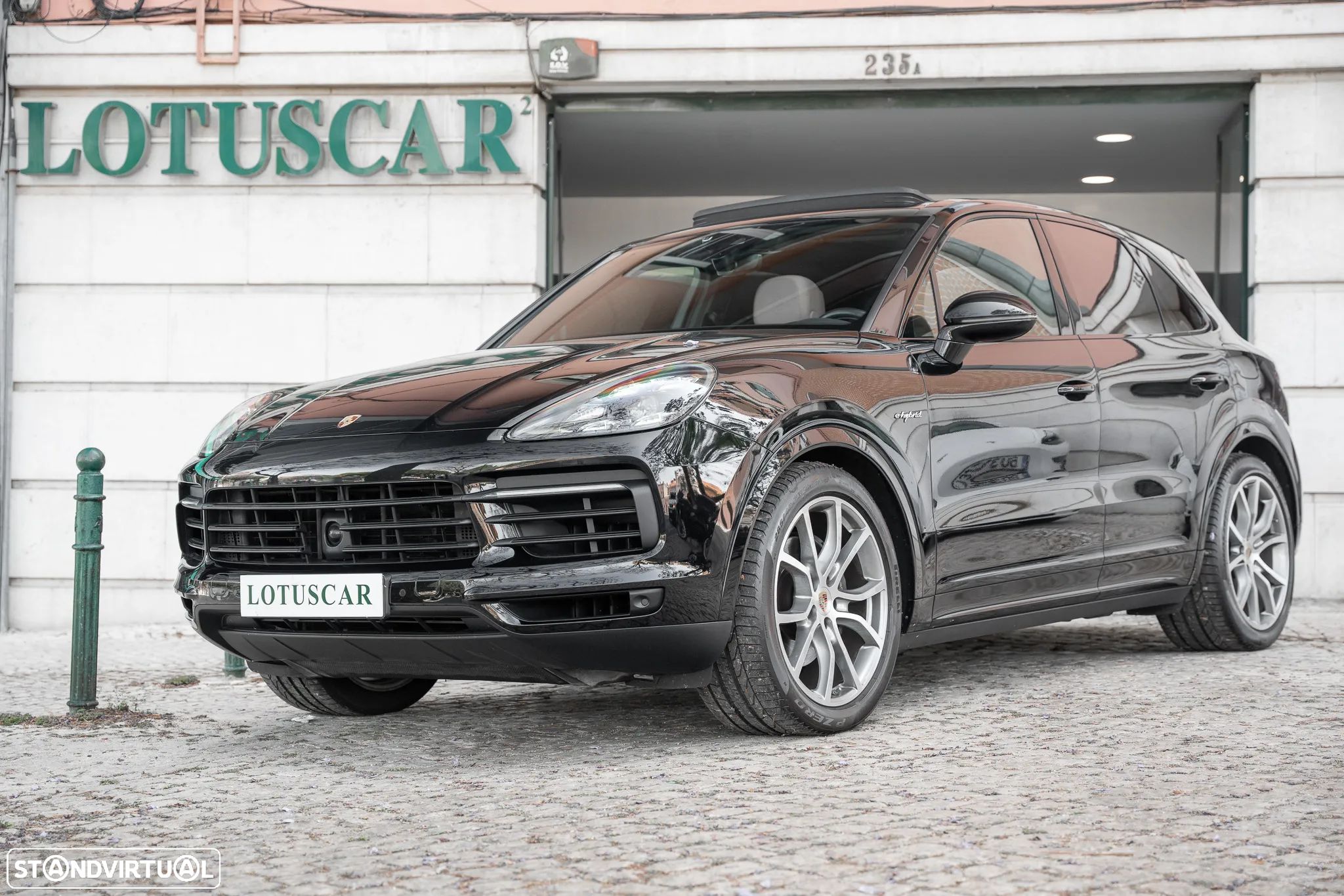 Porsche Cayenne E-Hybrid - 1