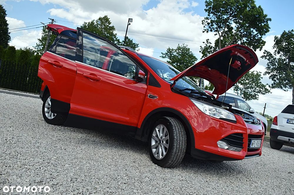 Ford Kuga 2.0 TDCi 2x4 Titanium - 17