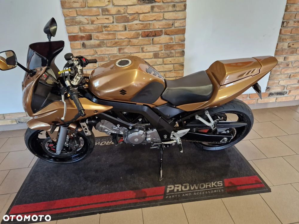 Suzuki SV - 10