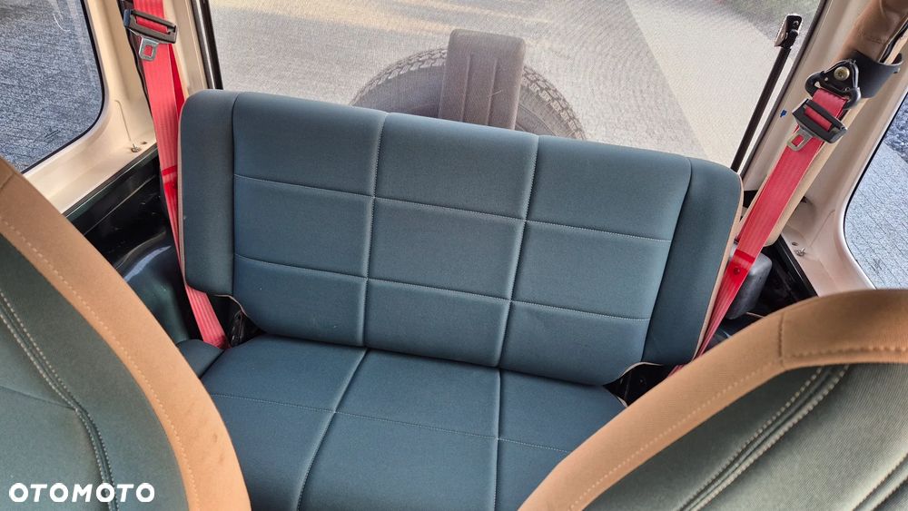 Jeep Wrangler 4.0 Sahara - 16