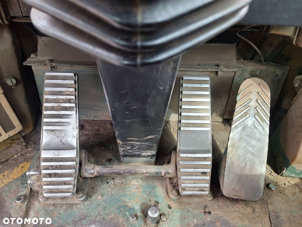 CAST 928 F 4X4 - 11