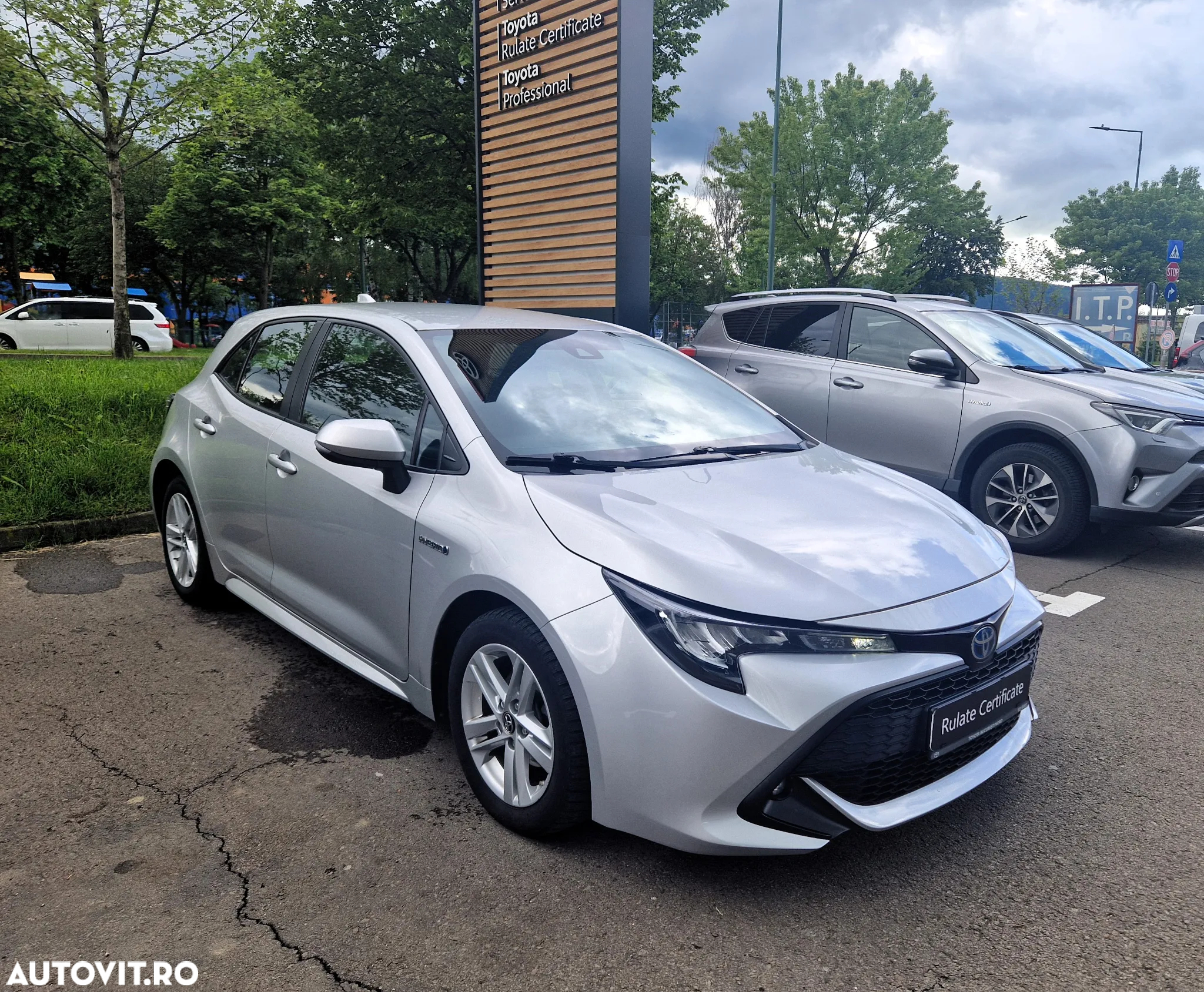 Toyota Corolla 1.8 HSD Dynamic - 3