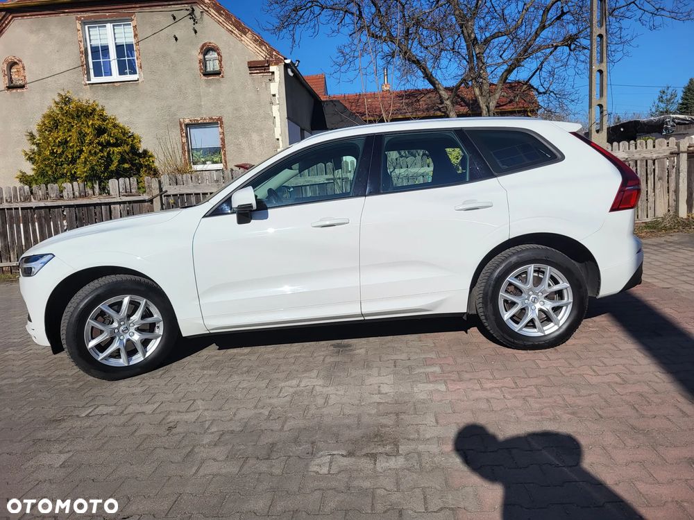 Volvo XC 60 T4 Momentum - 8