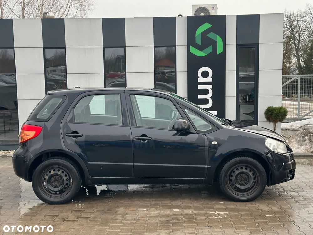 Suzuki SX4 - 4