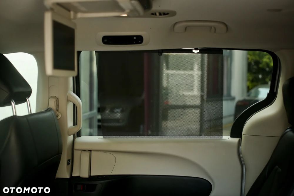 Chrysler Pacifica - 19