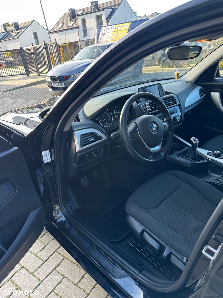 BMW Seria 1 116i - 11