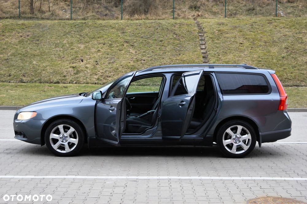 Volvo V70 - 25