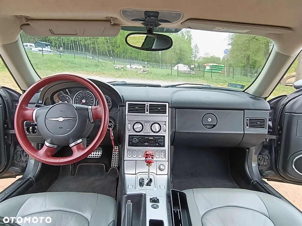 Chrysler Crossfire - 8