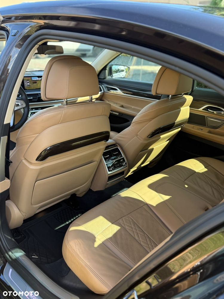 BMW Seria 7 730d xDrive - 6
