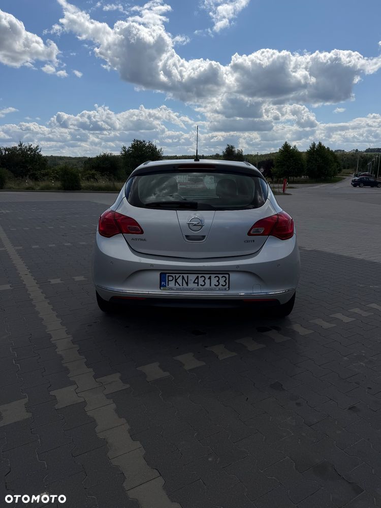 Opel Astra 1.7 CDTI Enjoy - 6