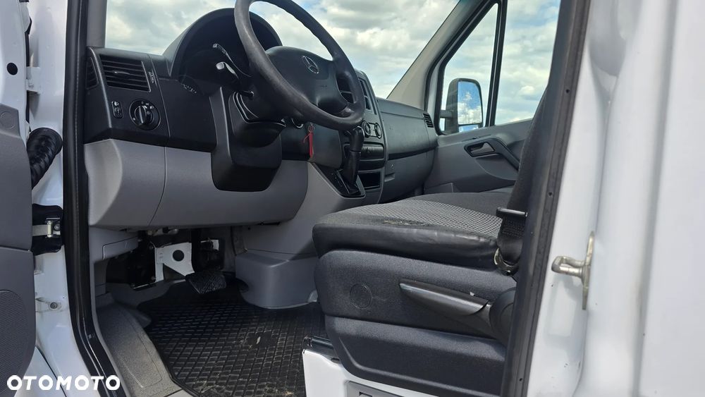 Mercedes-Benz Sprinter 318 - 12