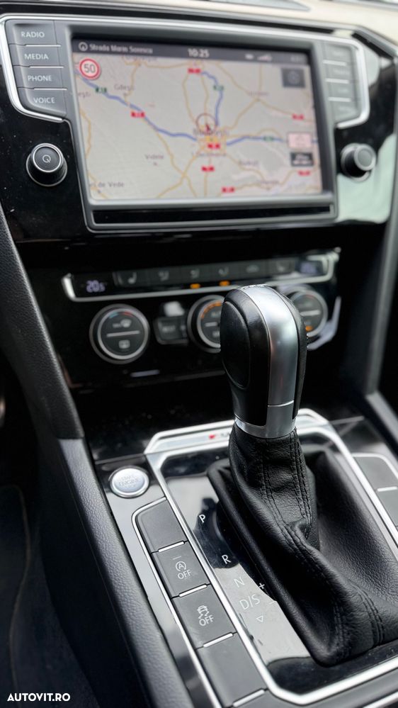 Volkswagen Passat Variant 2.0 TDI DSG 4Motion Highline - 6