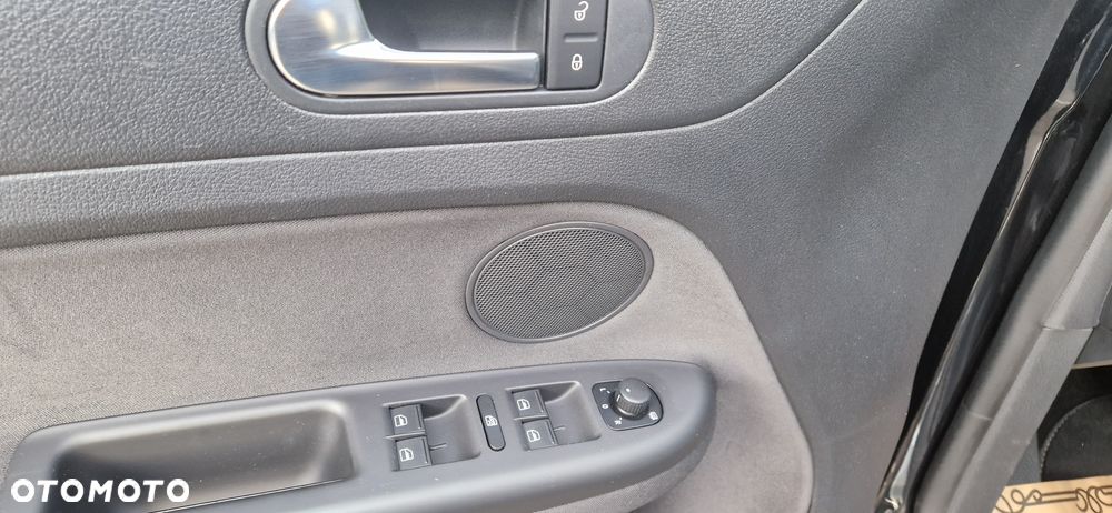 Volkswagen Golf Plus 1.2 TSI MATCH - 16