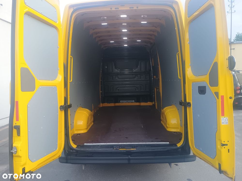 Volkswagen Crafter - 26