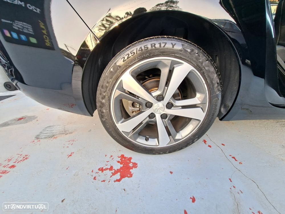 Peugeot 308 1.2 PureTech Allure EAT8 - 20