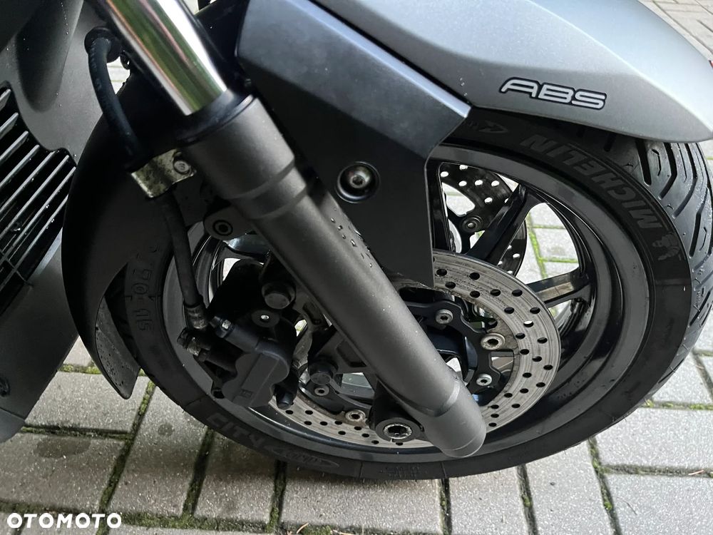 Yamaha X-max - 6