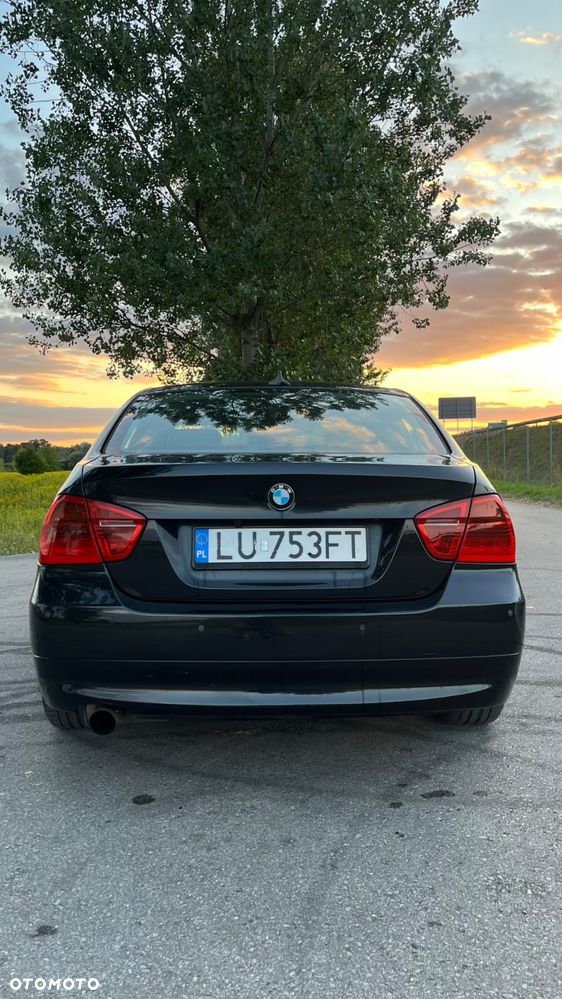 BMW Seria 3 318i - 2