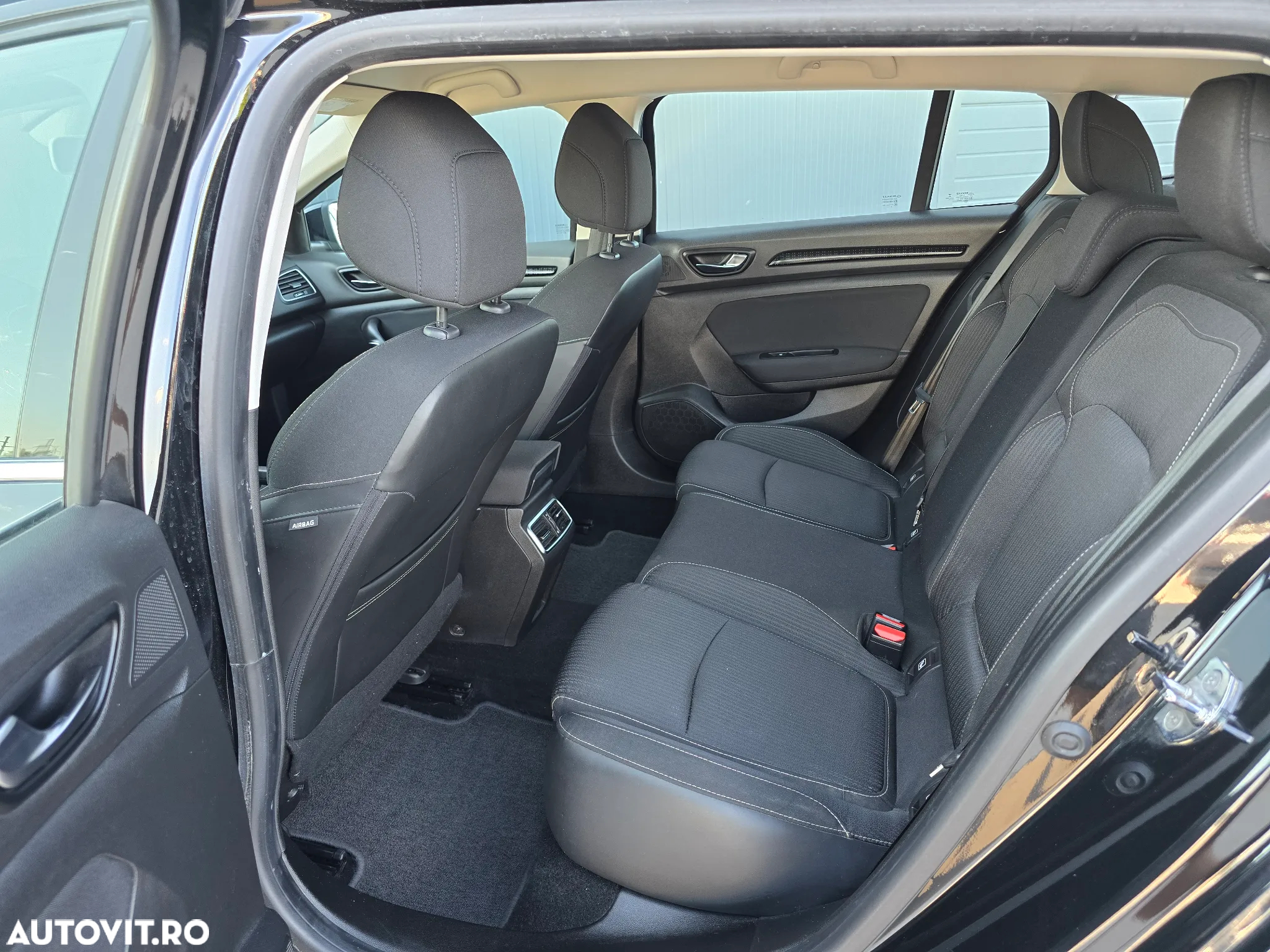 Renault Megane ENERGY dCi Zen - 11