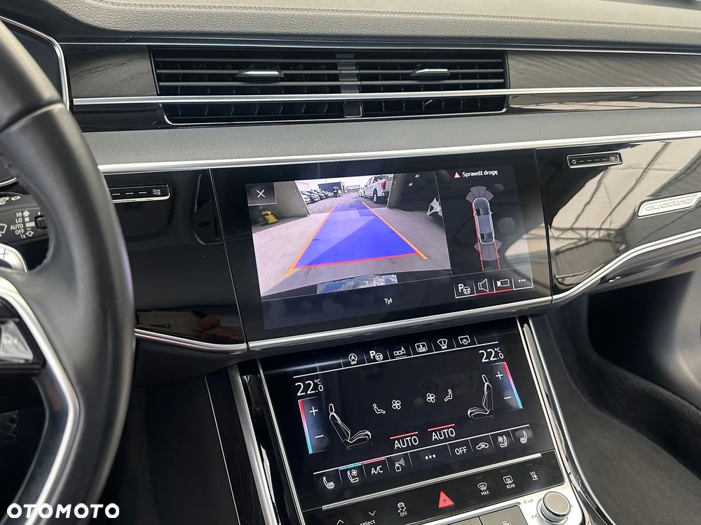 Audi A8 - 10