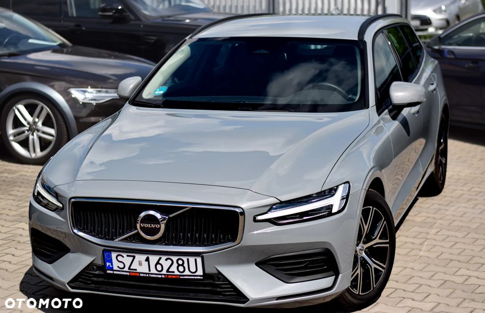 Volvo V60 B3 B DKG Momentum Pro - 3