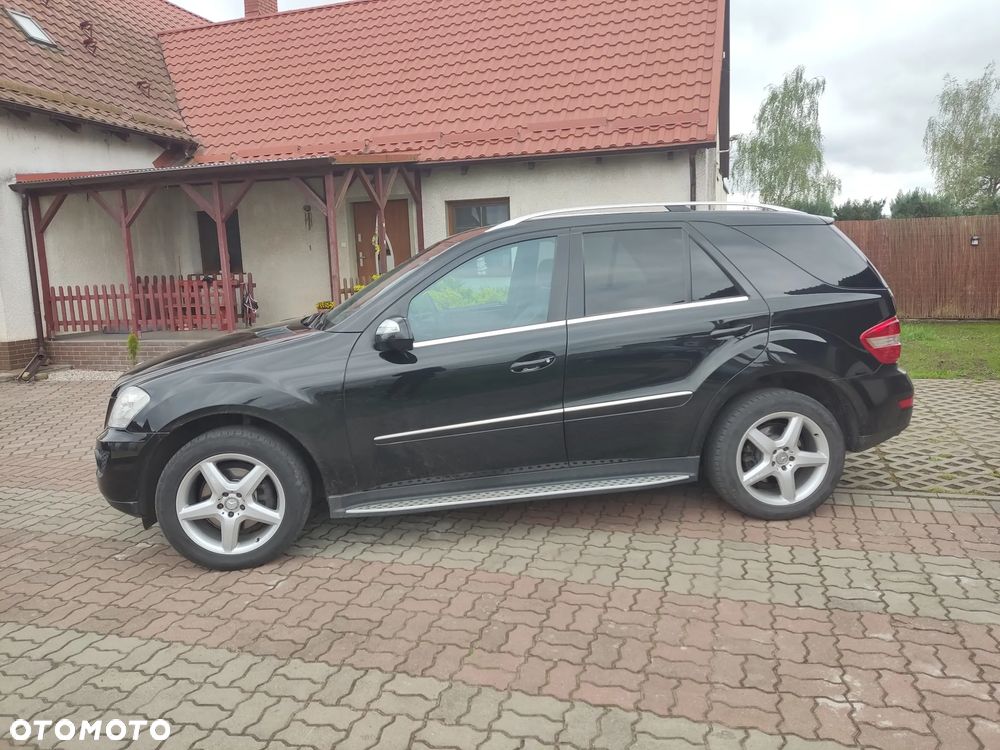 Mercedes-Benz ML - 4