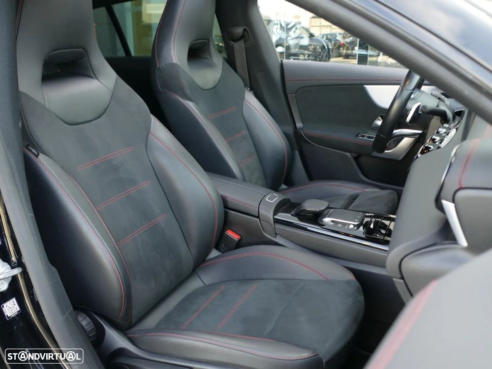 Mercedes-Benz CLA 250 e Shooting Brake AMG Line - 36