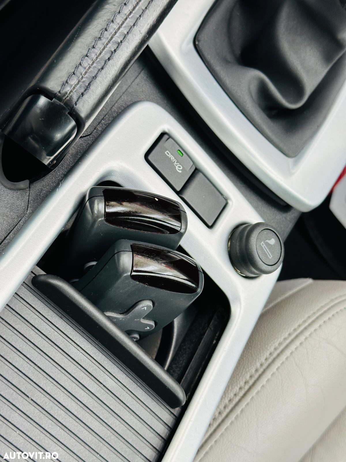 Volvo V50 - 36
