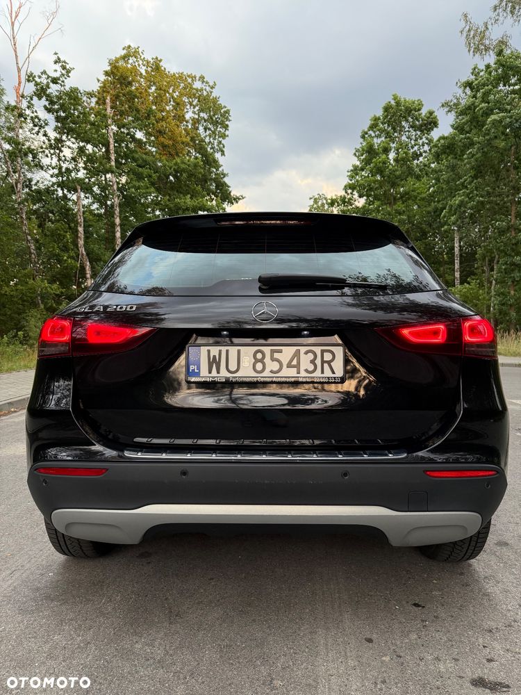 Mercedes-Benz GLA 200 Business Edition - 6