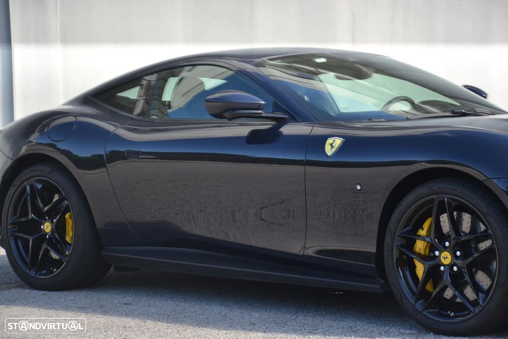 Ferrari Roma 3.9 Twin-Turbo V8 - 12