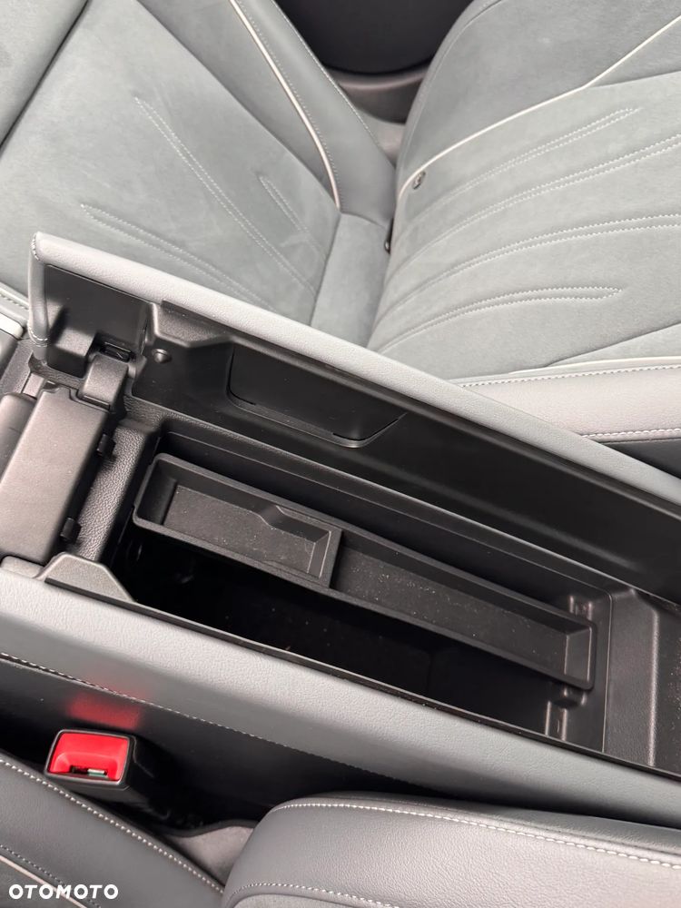 Volkswagen Passat Variant 2.0 TDI SCR Business DSG - 33