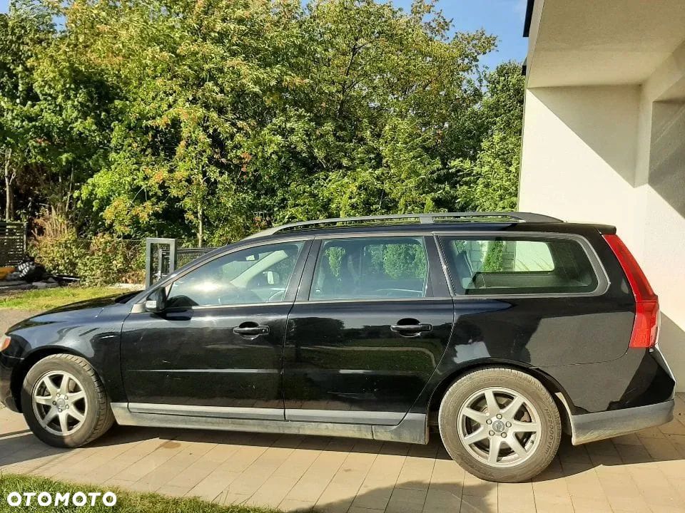 Volvo V70 2.0D Momentum - 4