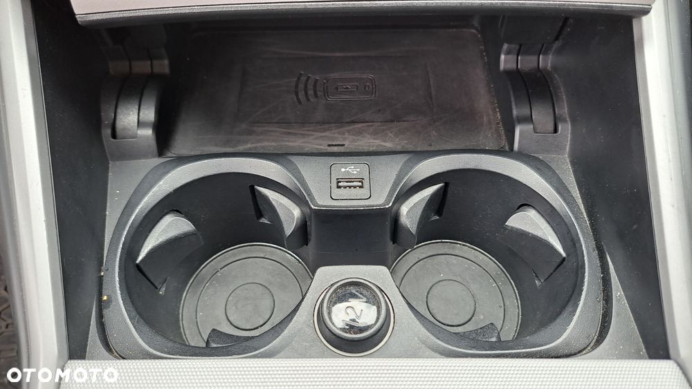 BMW Seria 3 318d - 28