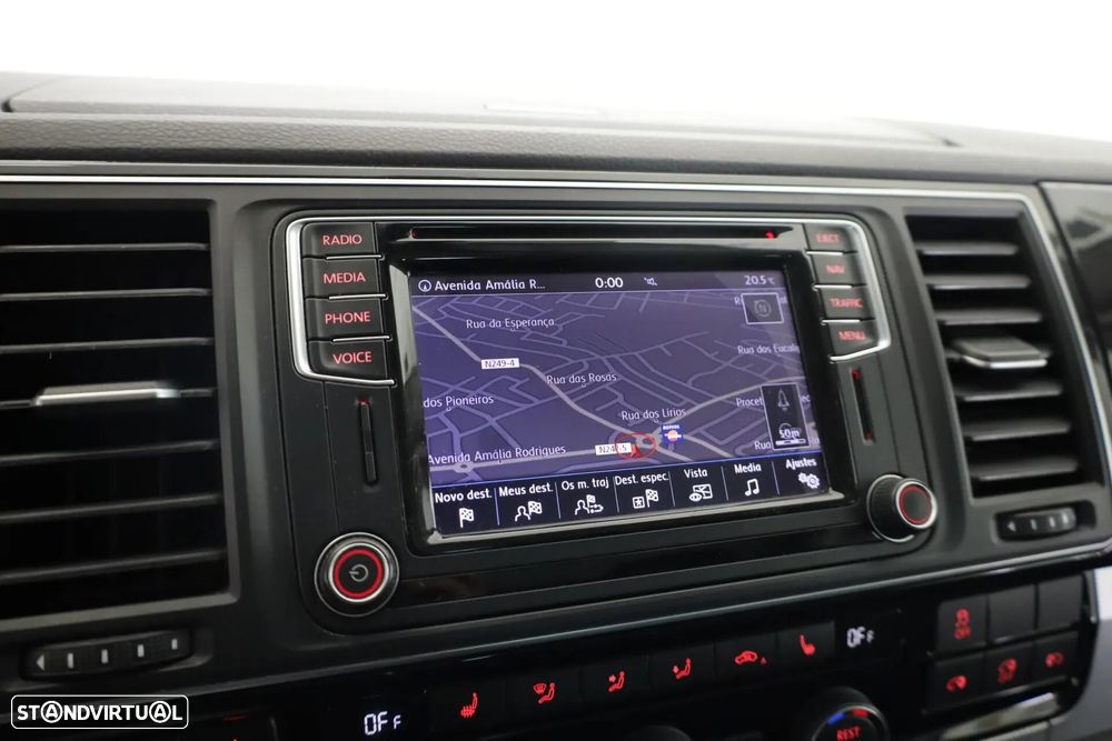 VW Caravelle - 30