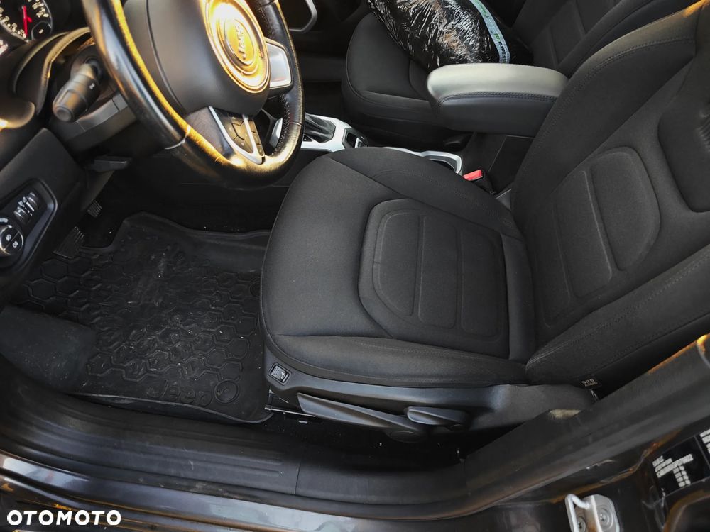 Jeep Renegade 1.4 MultiAir Limited 4WD S&S - 21