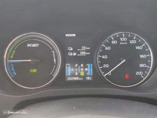 Mitsubishi Outlander 2.0 PHEV Intense Navi - 9