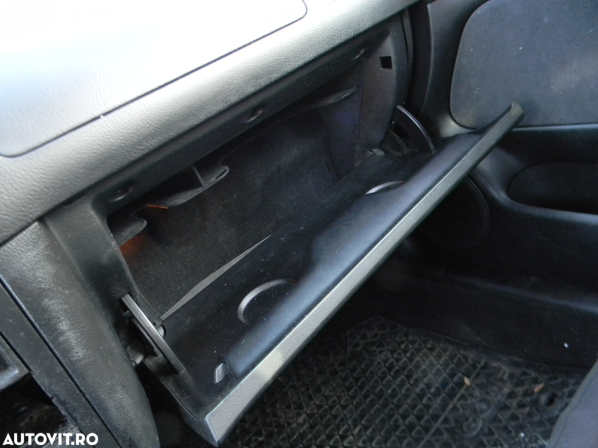 Dezmembrari  VW GOLF 4  1997  > 2006 1.6 16V Benzina - 16