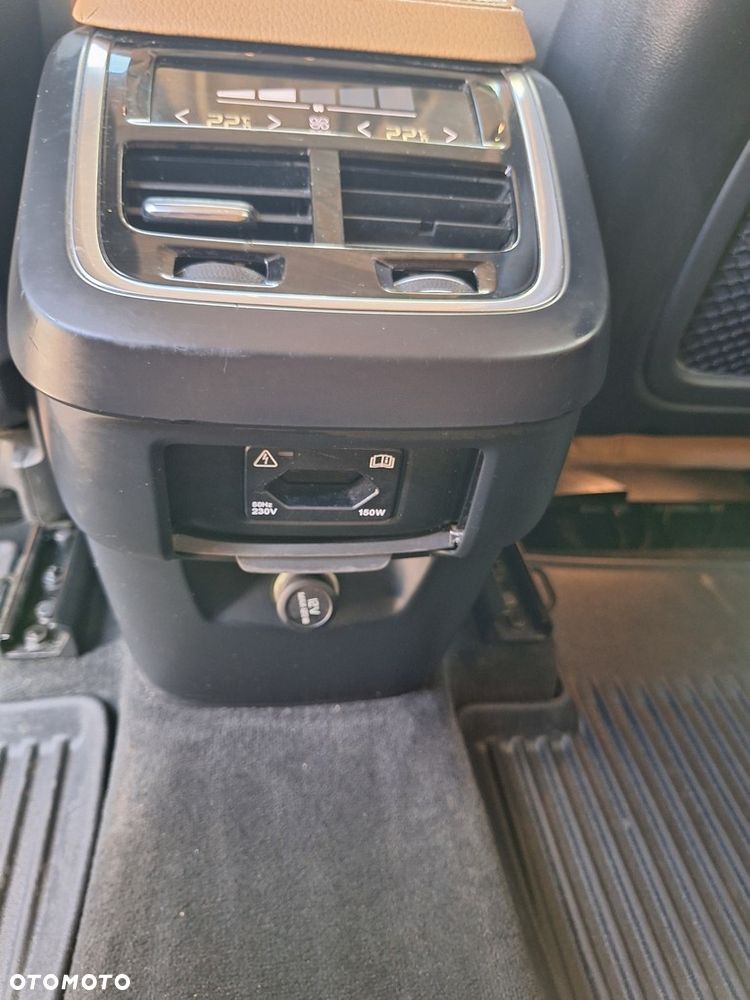 Volvo XC 90 D5 AWD Momentum 7os - 27