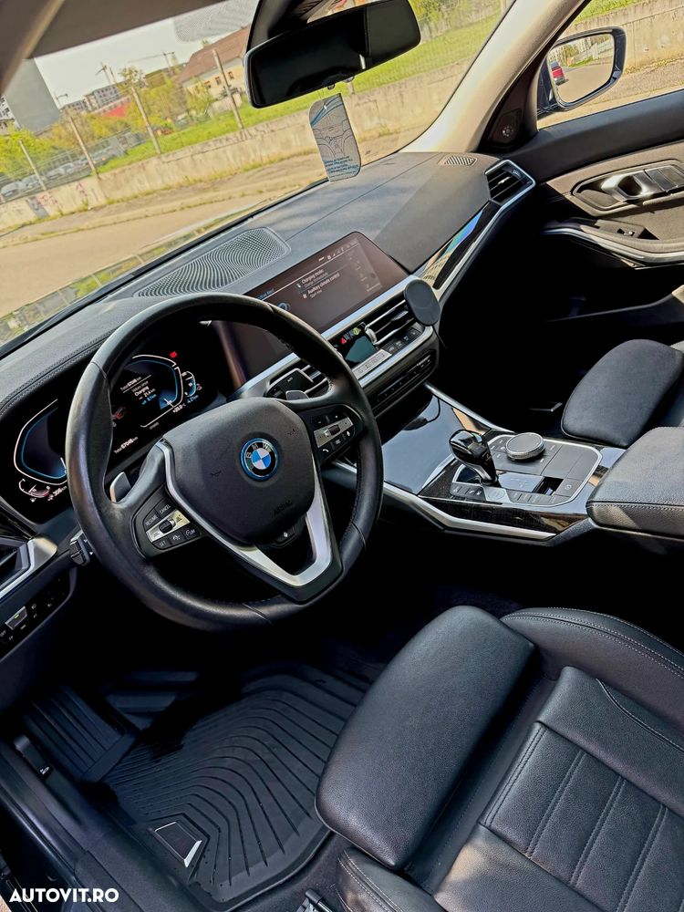 BMW Seria 3 330e AT PHEV - 13