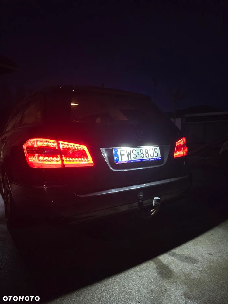 Mercedes-Benz Klasa E 200 CDI DPF BlueEFFICIENCY Avantgarde - 17