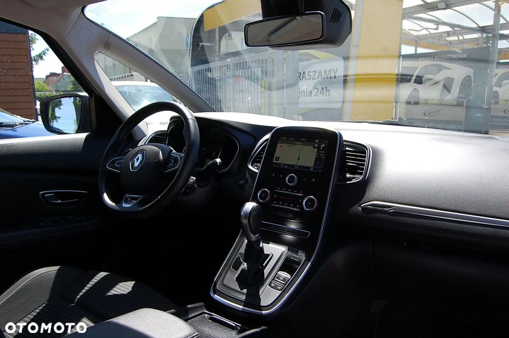 Renault Grand Scenic - 25