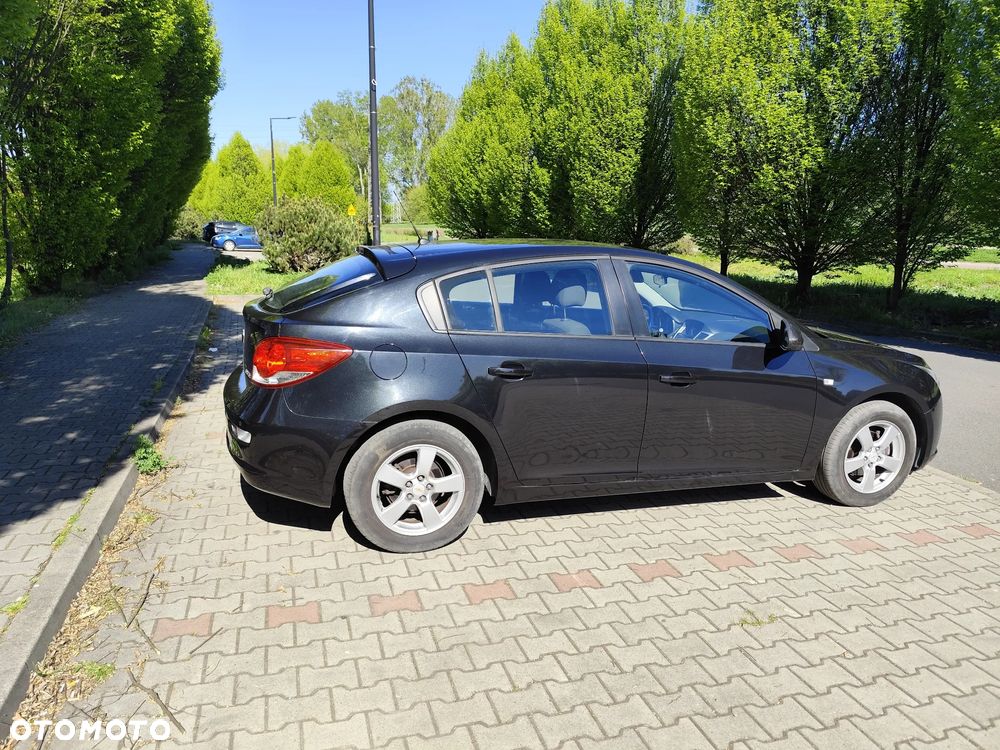 Chevrolet Cruze 1.8 LT - 18