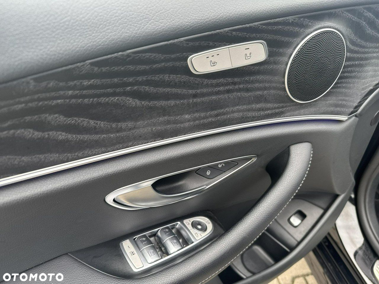 Mercedes-Benz Klasa E 200 4-Matic AMG/Avantgarde - 12