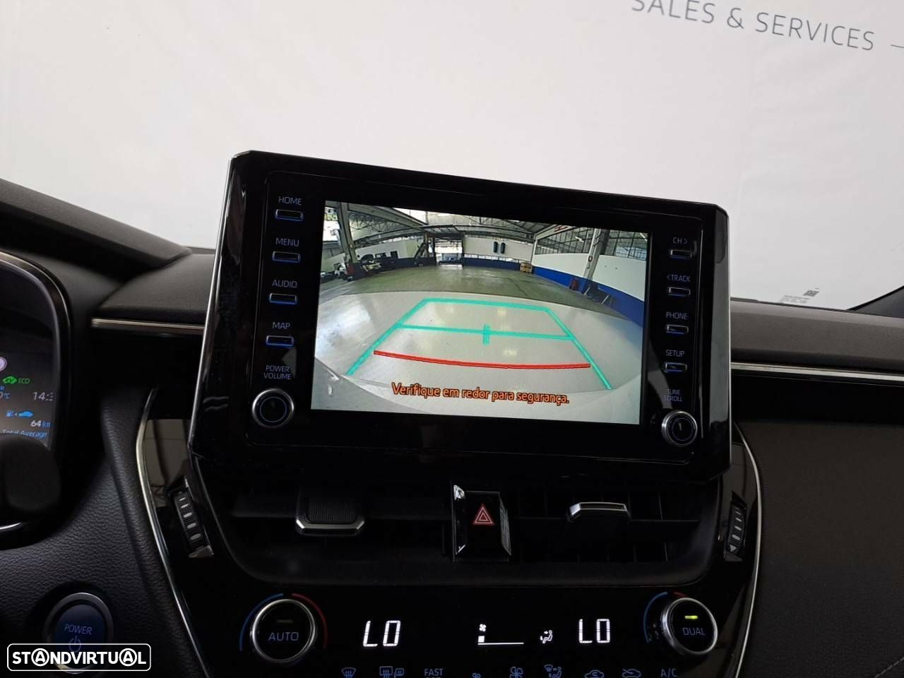 Toyota Corolla 1.8 Hybrid Comfort - 24