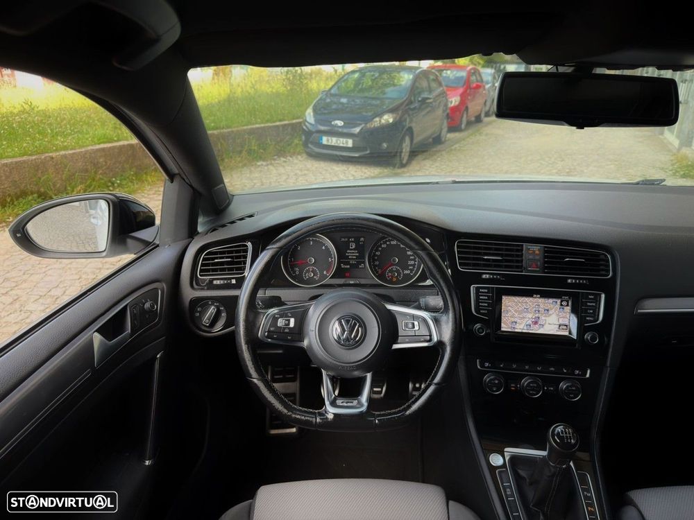 VW Golf 2.0 TDi Highline - 20