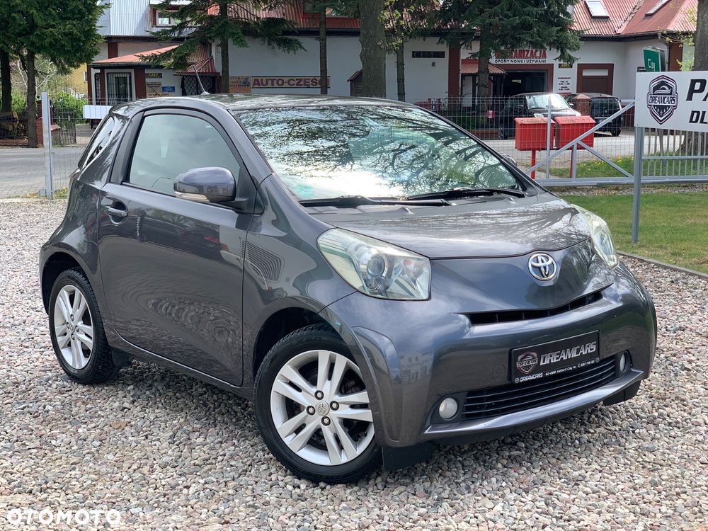 Toyota iQ - 3