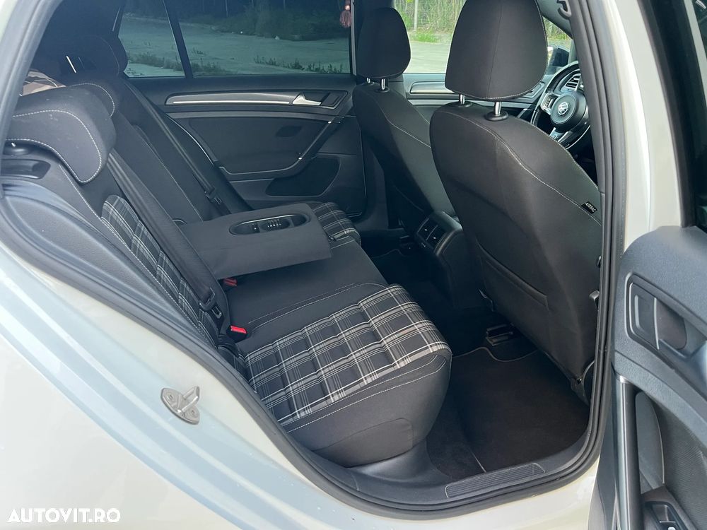 Volkswagen Golf GTD 2.0 TDI SCR DSG - 9